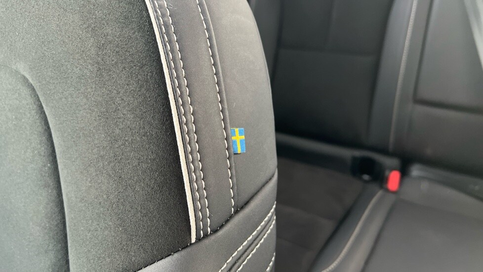 Used Volvo XC40 2023 for sale - 76328262: Photo 27