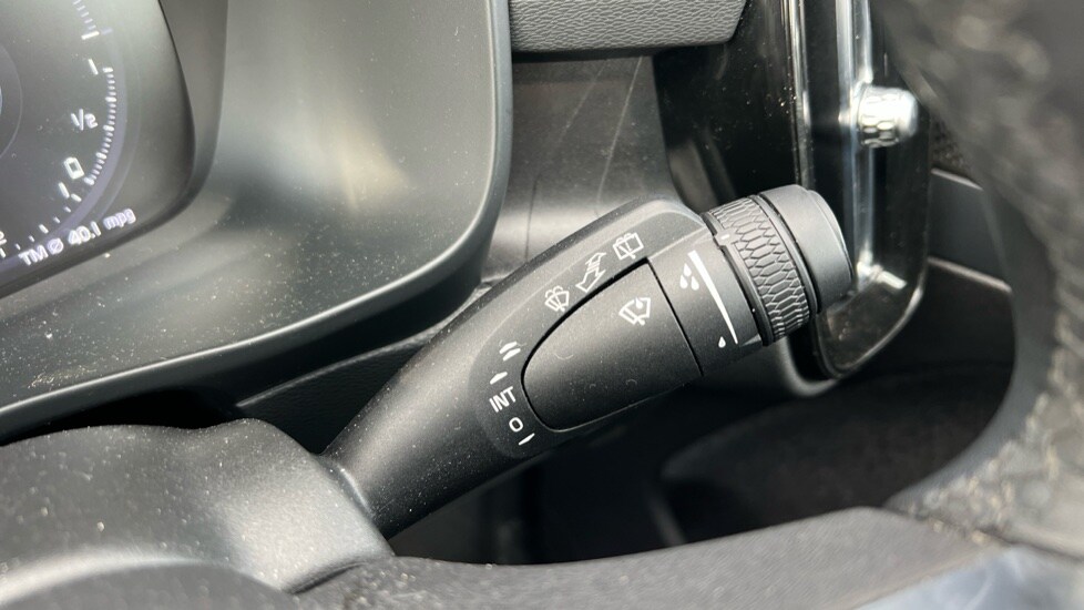 Used Volvo XC40 2023 for sale - 76328262: Photo 30