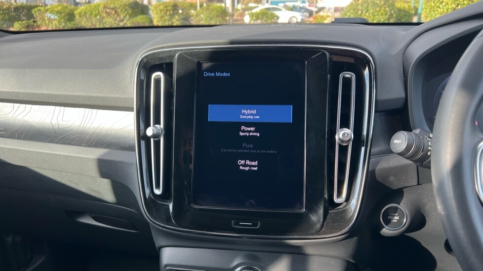 Used Volvo XC40 2023 for sale - 76328262: Photo 39