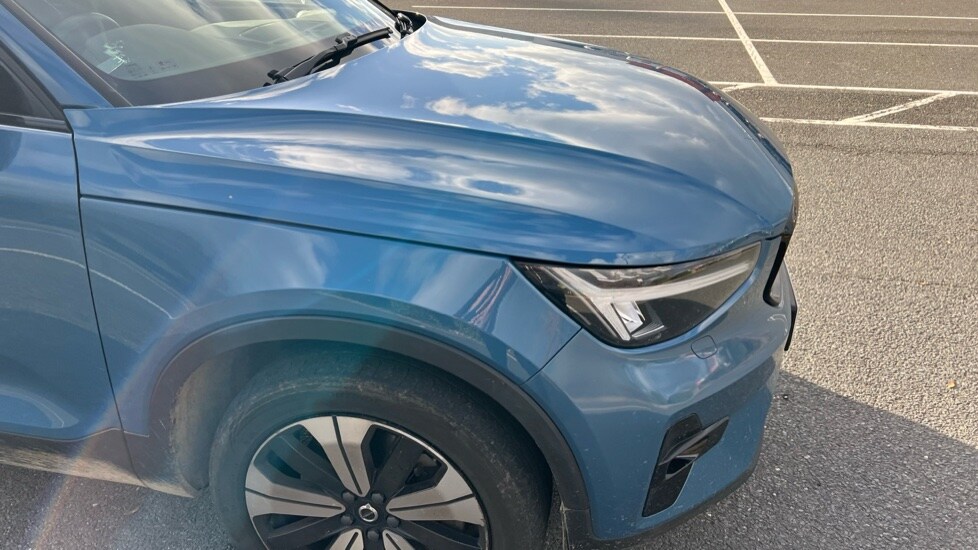 Used Volvo XC40 2023 for sale - 76328262: Photo 45