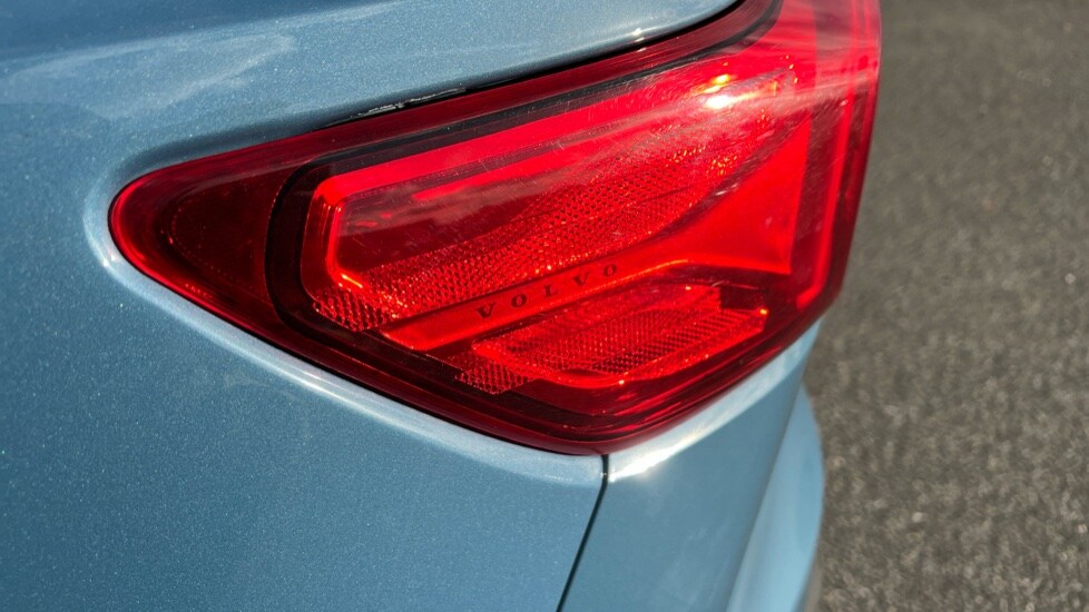 Used Volvo XC40 2023 for sale - 76328262: Photo 51