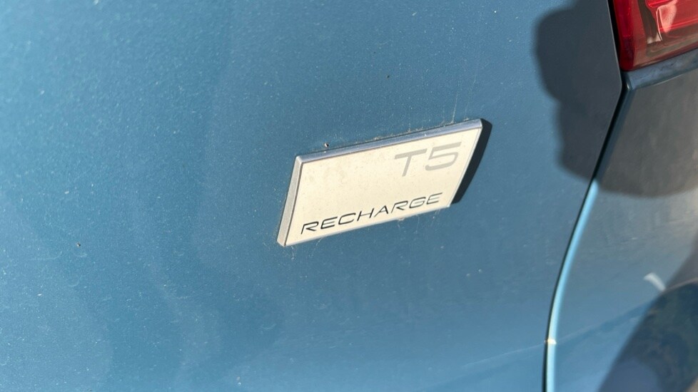 Used Volvo XC40 2023 for sale - 76328262: Photo 54