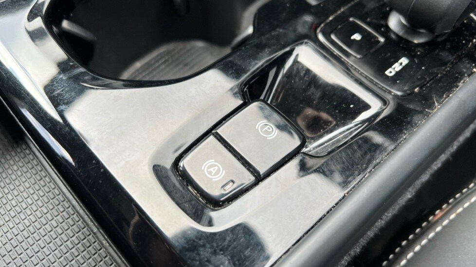 Used Volvo XC40 2023 for sale - 76328262: Photo 62