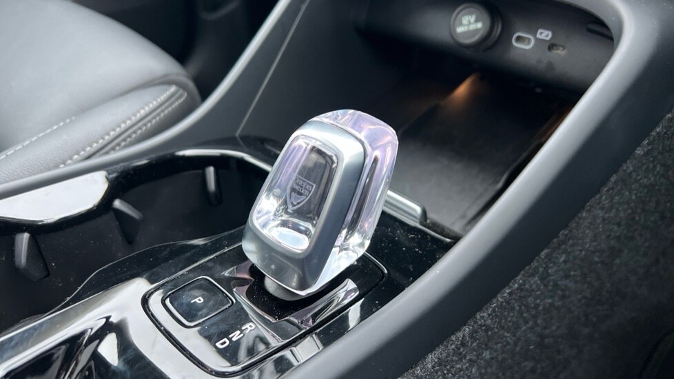 Used Volvo XC40 2024 for sale - 76609641: Photo 14