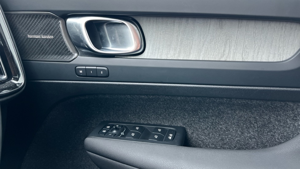 Used Volvo XC40 2024 for sale - 76609641: Photo 15