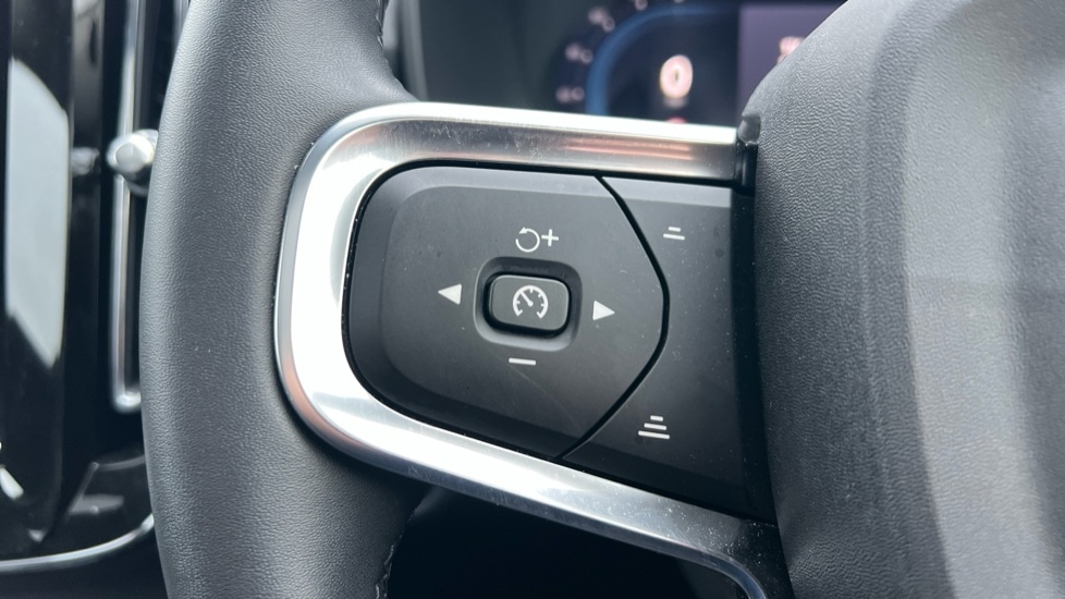 Used Volvo XC40 2024 for sale - 76609641: Photo 18