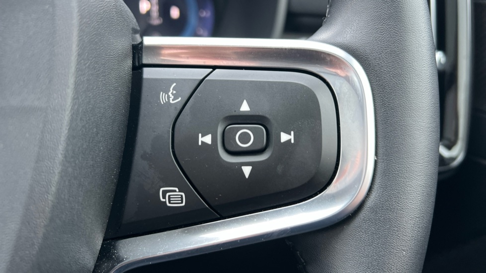 Used Volvo XC40 2024 for sale - 76609641: Photo 19