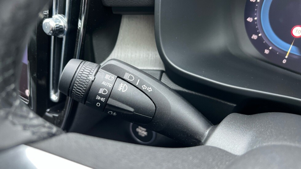 Used Volvo XC40 2024 for sale - 76609641: Photo 29