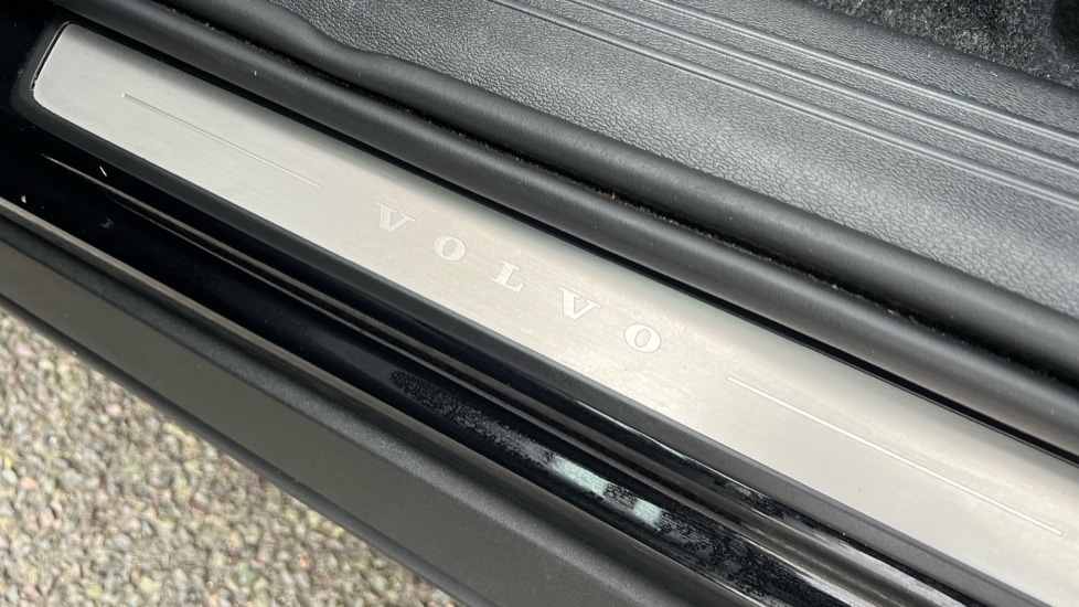 Used Volvo XC40 2024 for sale - 76609641: Photo 40