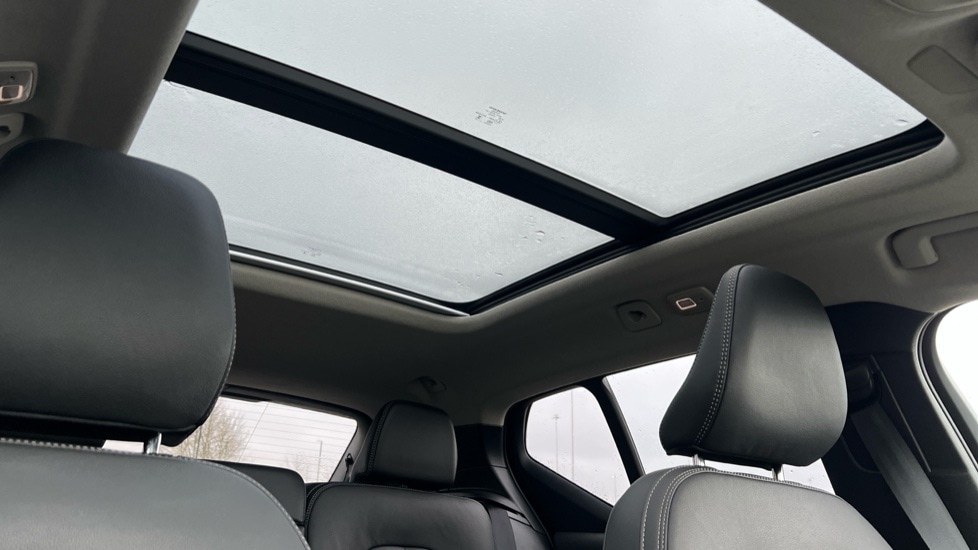 Used Volvo XC40 2024 for sale - 76609641: Photo 41