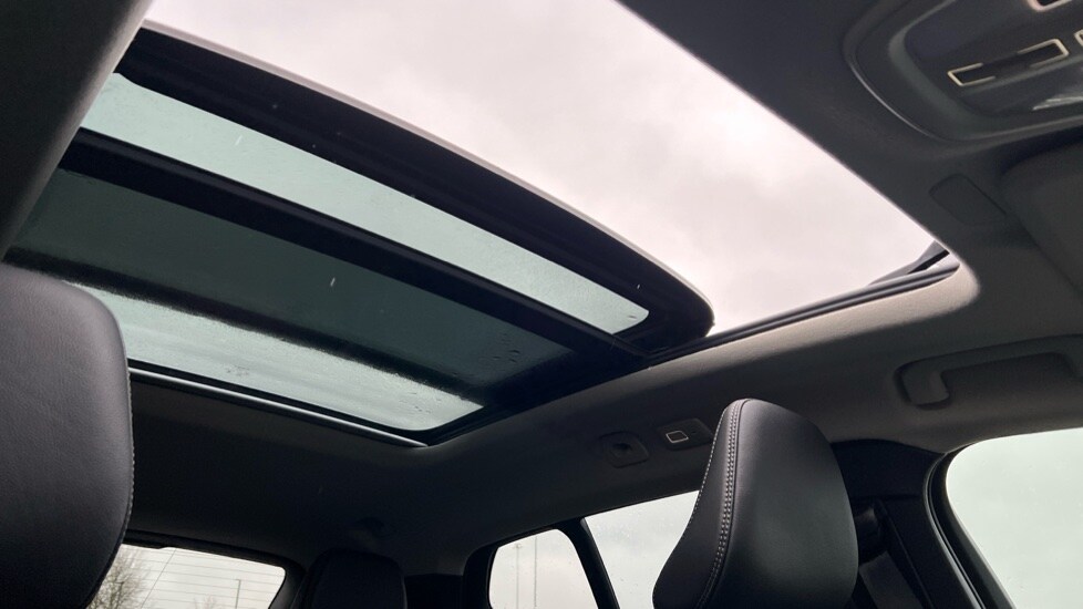 Used Volvo XC40 2024 for sale - 76609641: Photo 46