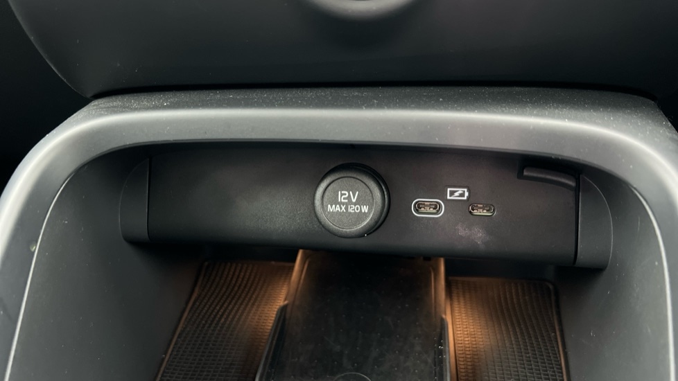 Used Volvo XC40 2024 for sale - 76609641: Photo 48