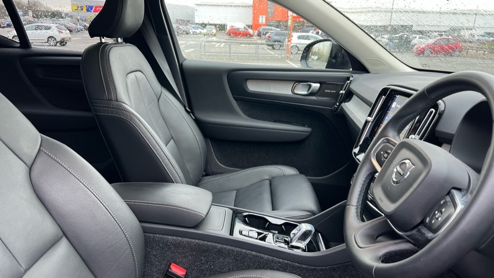 Used Volvo XC40 2024 for sale - 76609641: Photo 9