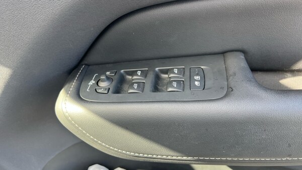 Used Volvo XC60 2022 for sale - 75672076: Photo 33