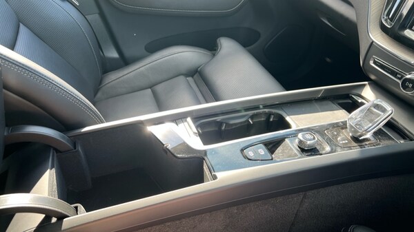 Used Volvo XC60 2022 for sale - 75672076: Photo 43