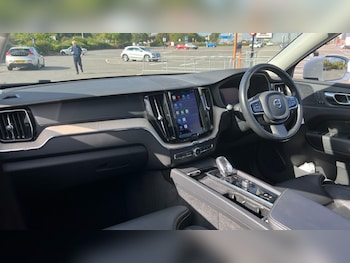 Used Volvo XC60 2022 for sale - 75672076: Photo