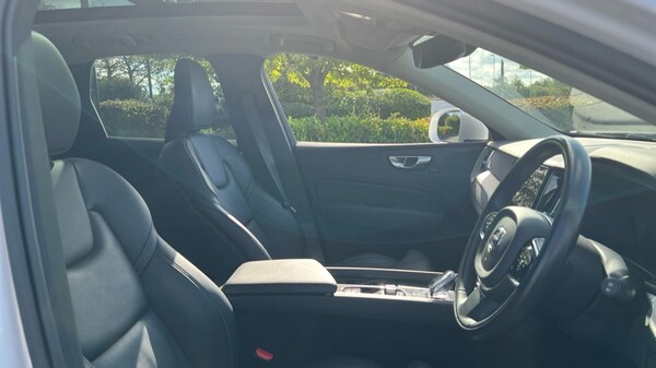 Used Volvo XC60 2022 for sale - 75672076: Photo 9