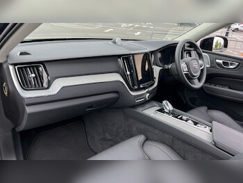 Used Volvo XC60 2024 for sale - 75843567: Photo