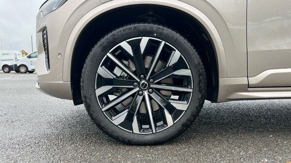 Used Volvo XC90 2025 for sale - 76112264: Photo 25