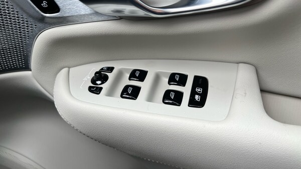 Used Volvo XC90 2025 for sale - 76112264: Photo 32