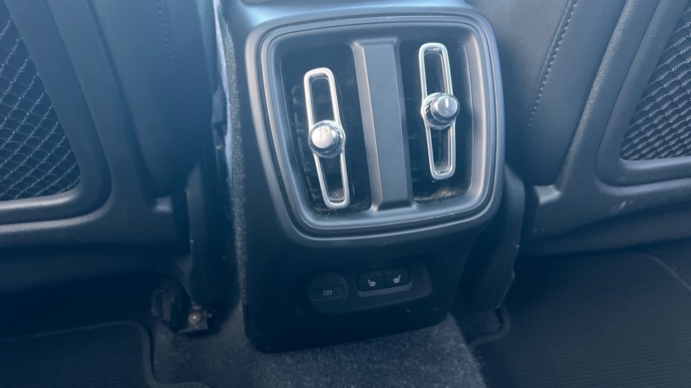 Used Volvo XC40 2018 for sale - 76630090: Photo 33