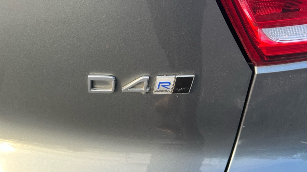 Used Volvo XC40 2018 for sale - 76630090: Photo 39