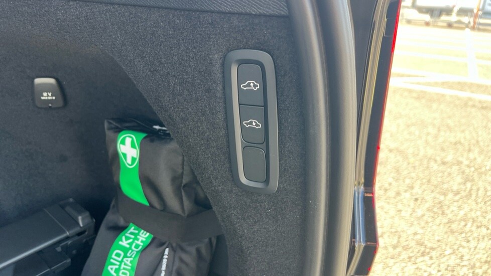 Used Volvo XC90 2025 for sale - 76501558: Photo 46