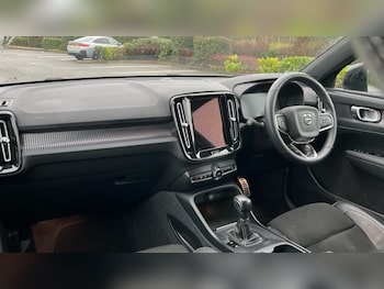 Used Volvo XC40 2021 for sale - 76933081: Photo