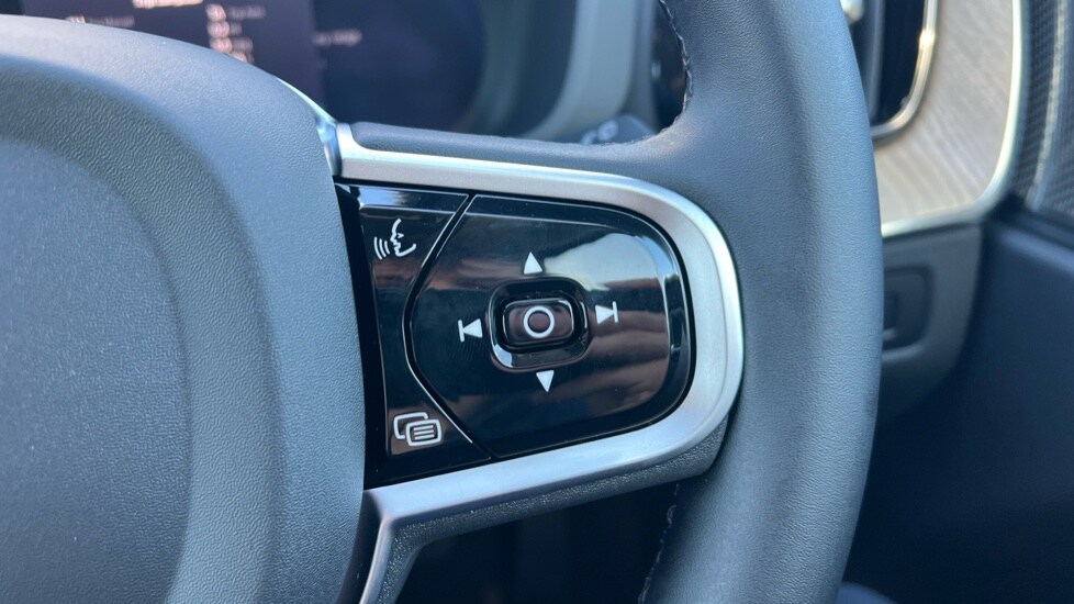 Used Volvo XC60 2025 for sale - 76602981: Photo 19