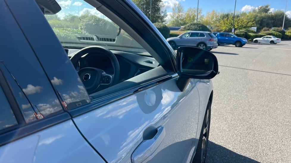 Used Volvo XC60 2025 for sale - 76602981: Photo 45