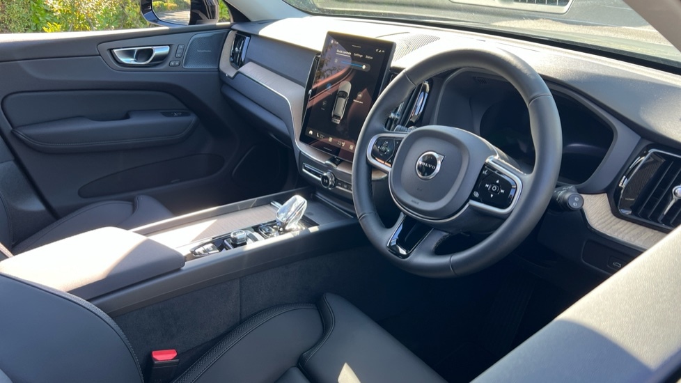 Used Volvo XC60 2025 for sale - 76602981: Photo 5