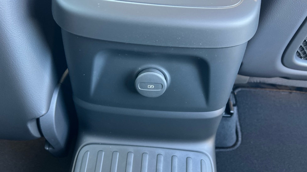 Used Volvo XC60 2025 for sale - 76602981: Photo 56