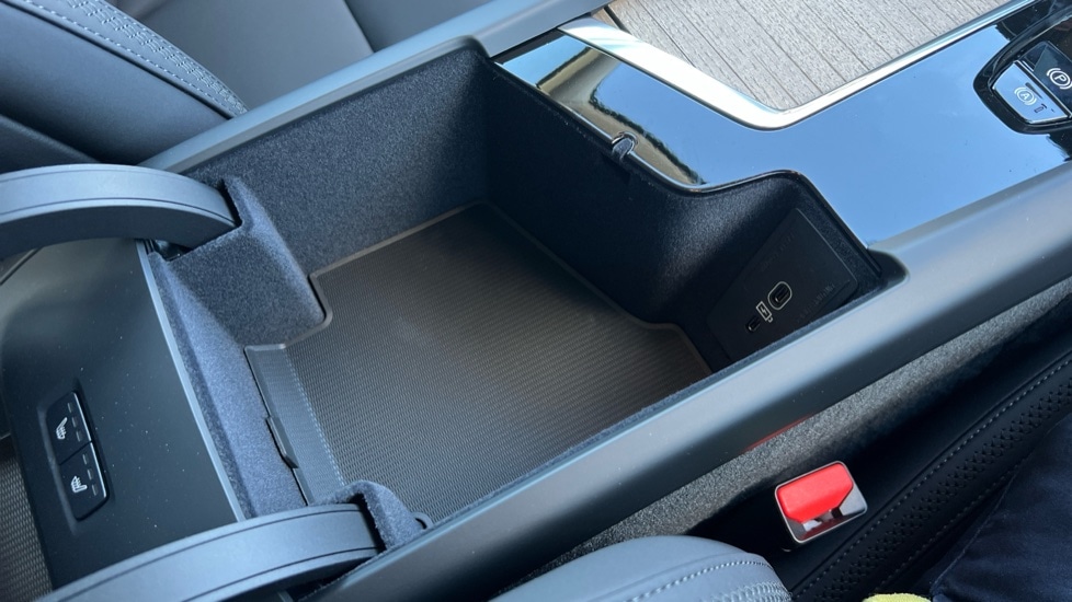 Used Volvo XC60 2025 for sale - 76602981: Photo 60