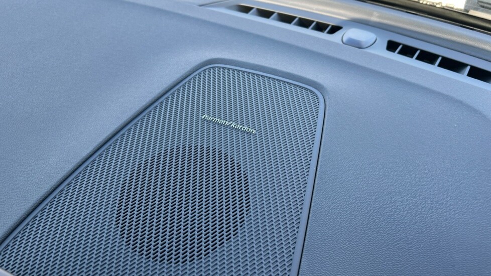 Used Volvo XC60 2025 for sale - 76602981: Photo 64