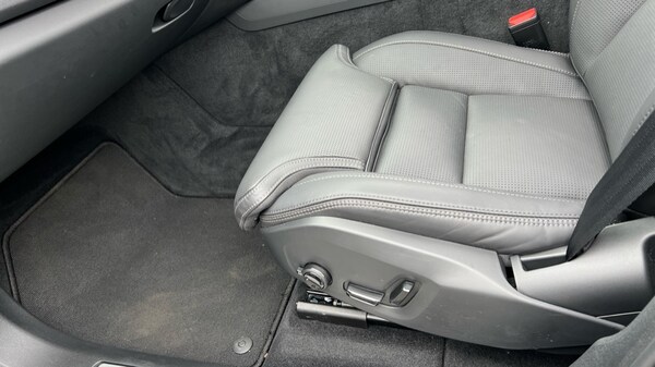 Used Volvo XC60 2024 for sale - 76176371: Photo 32