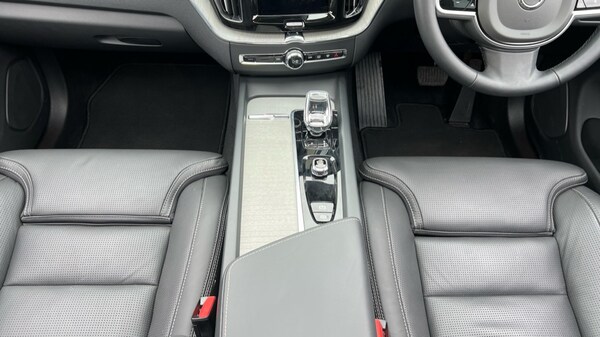 Used Volvo XC60 2024 for sale - 76176371: Photo 51