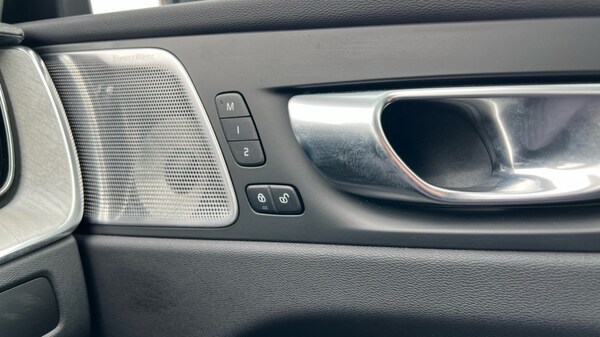 Used Volvo XC60 2024 for sale - 76176371: Photo 75