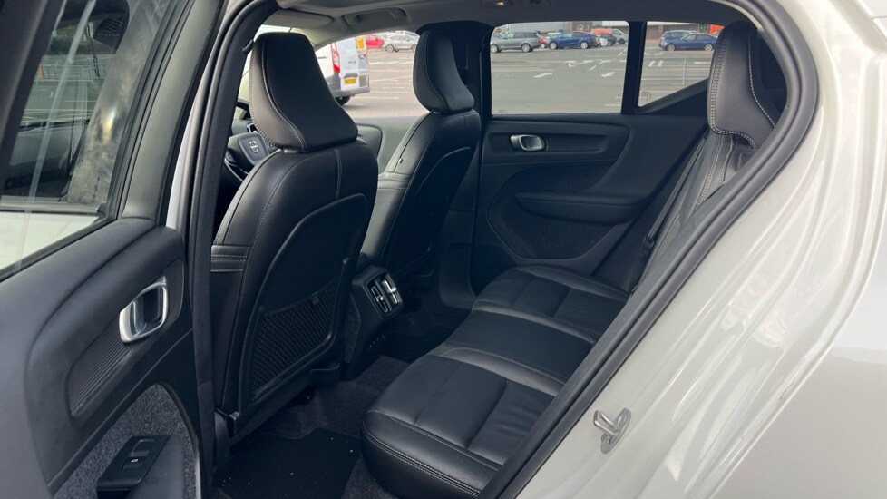 Used Volvo XC40 2025 for sale - 75972405: Photo 10