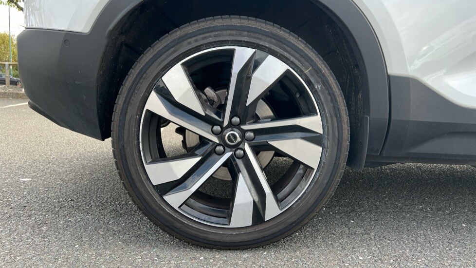 Used Volvo XC40 2025 for sale - 75972405: Photo 24