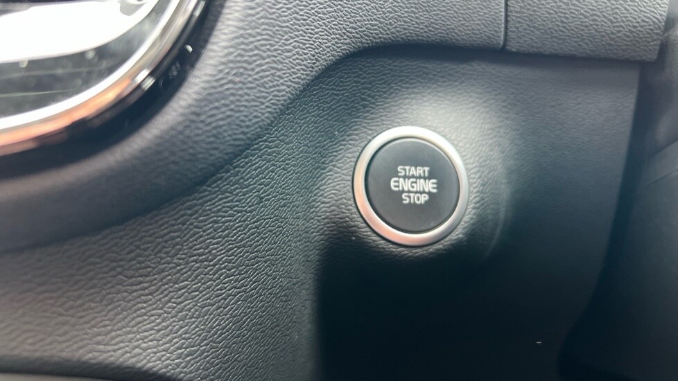 Used Volvo XC40 2025 for sale - 75972405: Photo 28