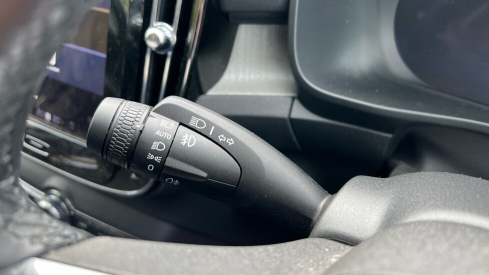 Used Volvo XC40 2025 for sale - 75972405: Photo 29