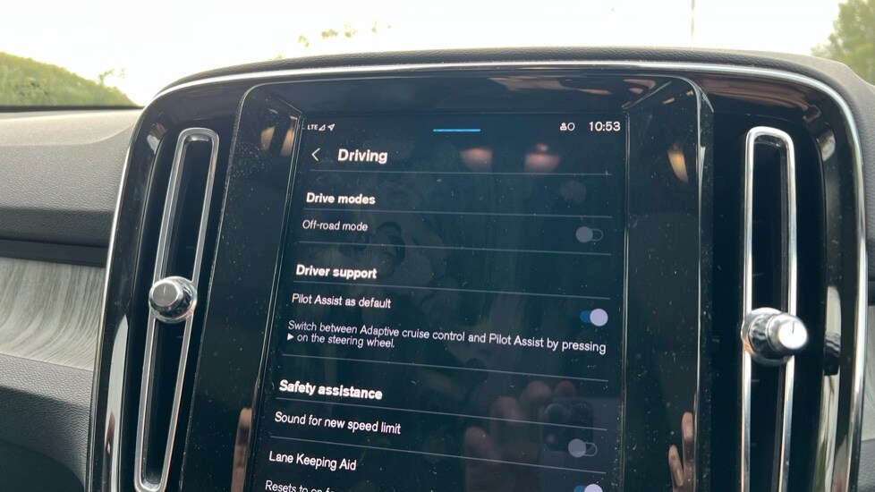 Used Volvo XC40 2025 for sale - 75972405: Photo 39