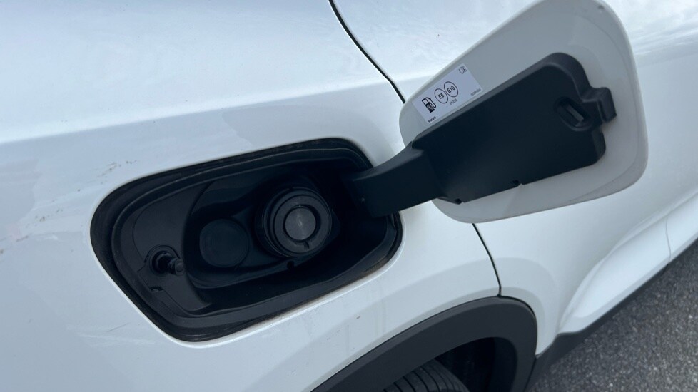 Used Volvo XC40 2025 for sale - 75972405: Photo 40