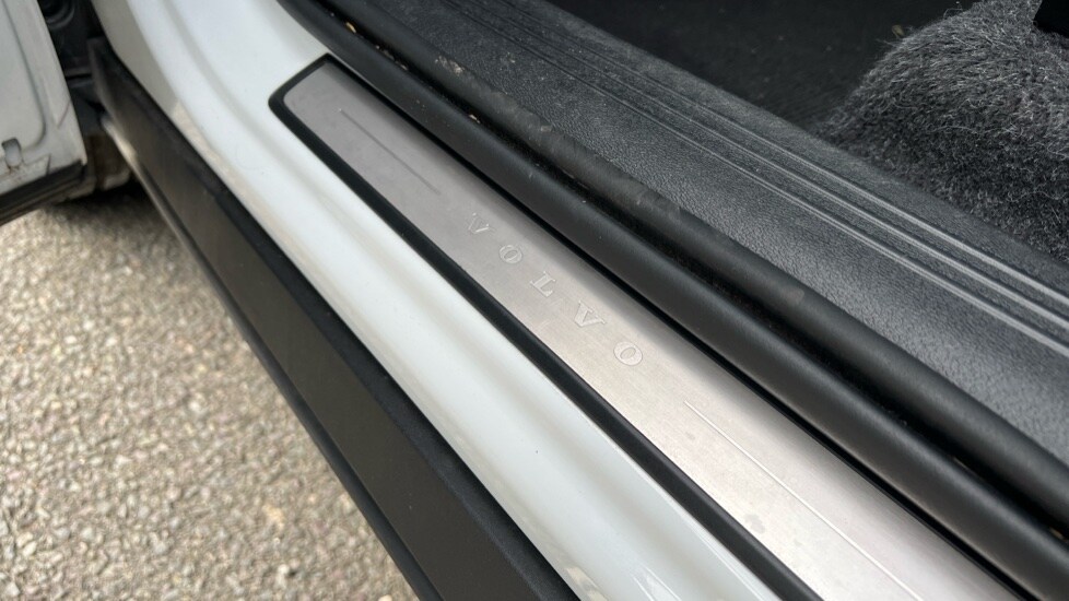 Used Volvo XC40 2025 for sale - 75972405: Photo 41