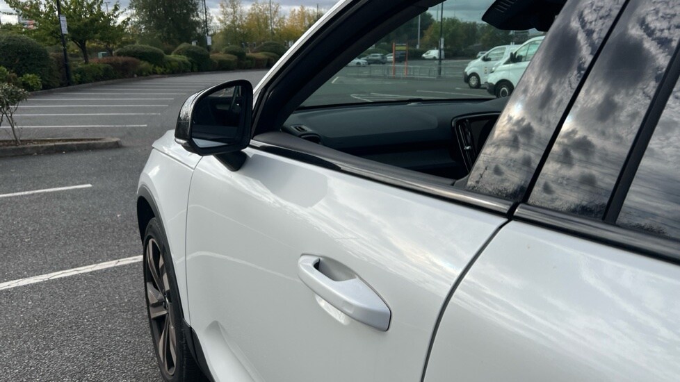 Used Volvo XC40 2025 for sale - 75972405: Photo 50