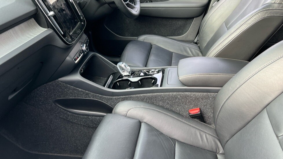 Used Volvo XC40 2025 for sale - 75972405: Photo 51