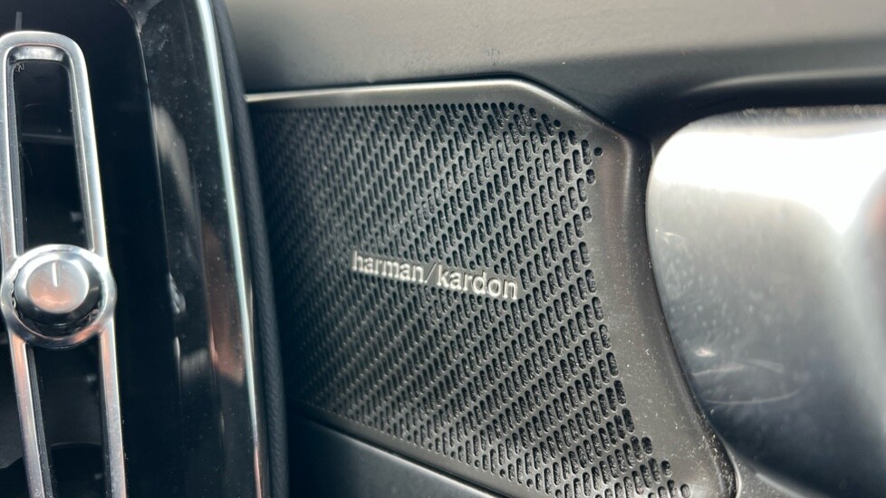 Used Volvo XC40 2025 for sale - 75972405: Photo 62