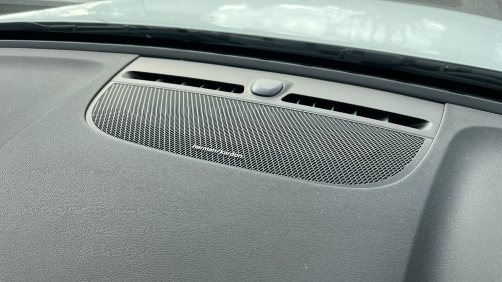 Used Volvo XC40 2025 for sale - 75972405: Photo 63