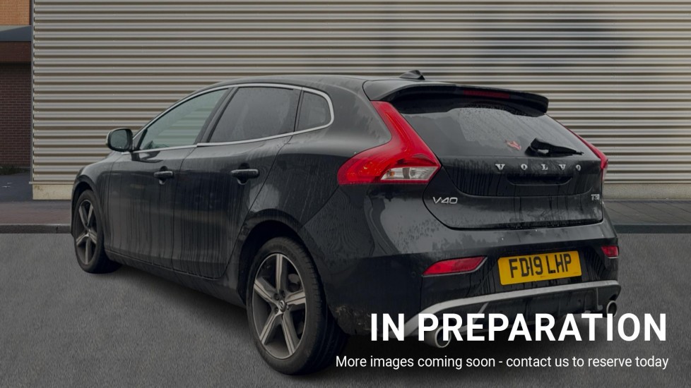 Used Volvo V40 2019 for sale - 76977862: Photo 2