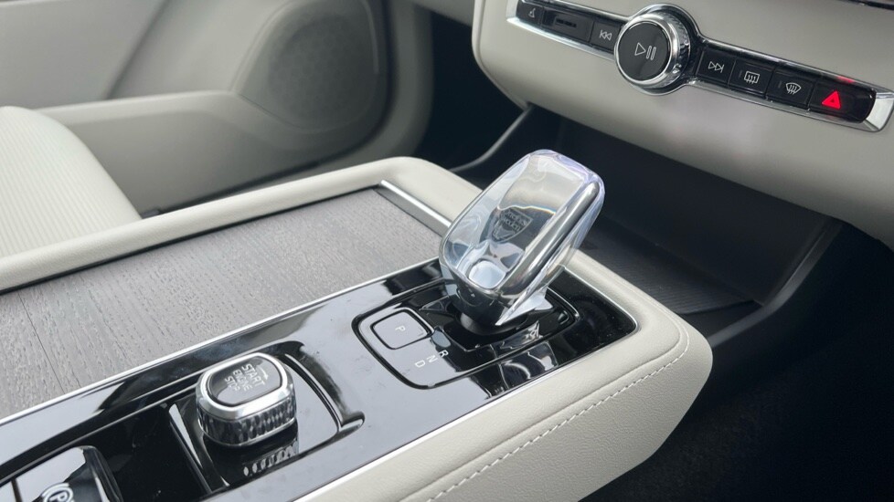 Used Volvo XC90 2025 for sale - 76062204: Photo 14